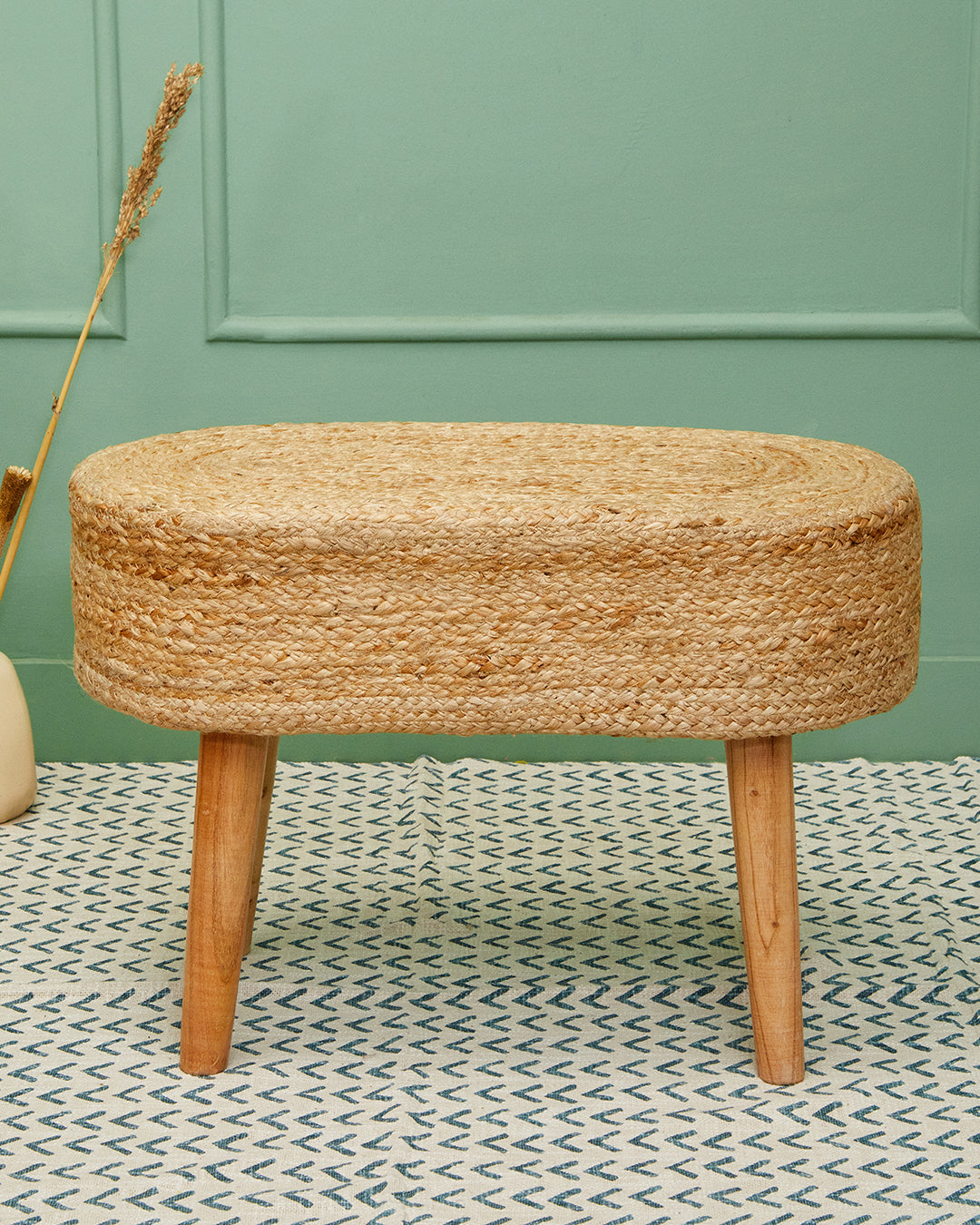 Oval 4 legged wooden jute bench/side table